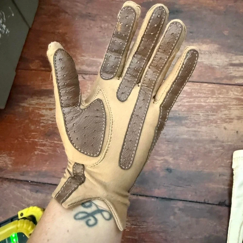 vintage aris isotonic driving gloves one size fits al leather details